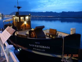 El Vaporín se despide de San Esteban y zarpa rumbo Viveiro